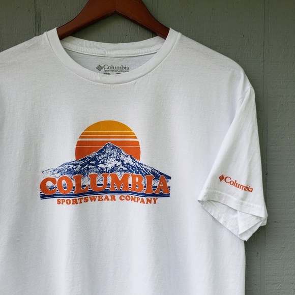 Columbia T Shirt Black Sportswear Always Outside Graphic T Shirt Size Large